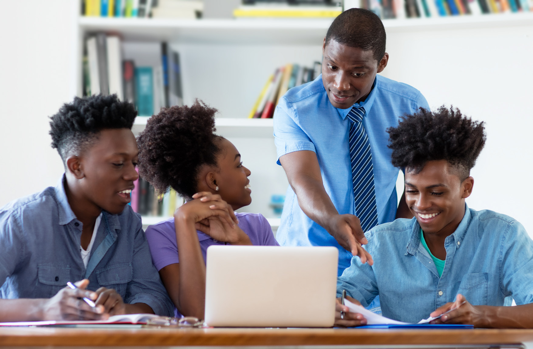 Field Guide 9: Preparing African American (and Other Students of Color) for College